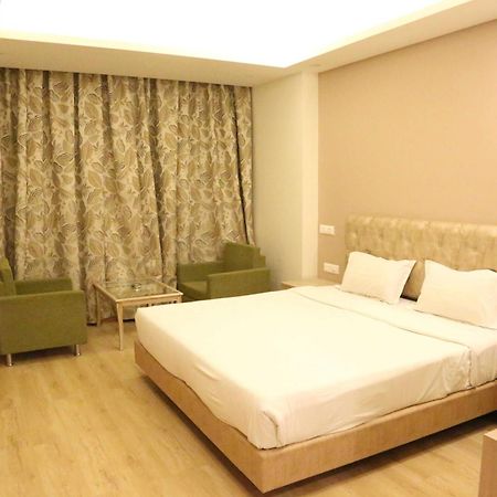 Palette Hotel Nisarga By Sunday Bhopal Extérieur photo