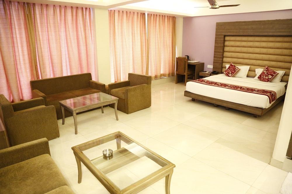 Palette Hotel Nisarga By Sunday Bhopal Extérieur photo
