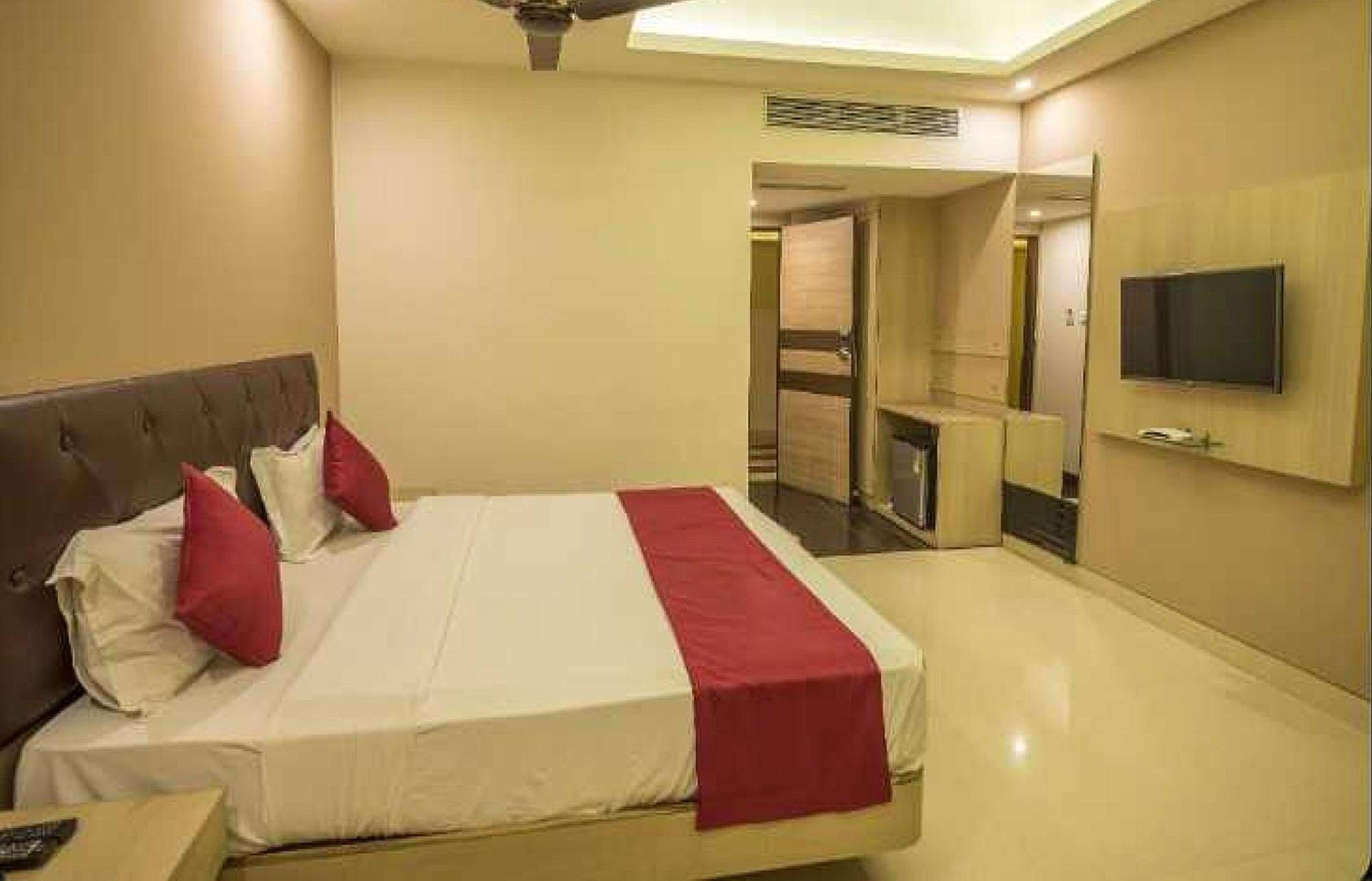 Palette Hotel Nisarga By Sunday Bhopal Extérieur photo