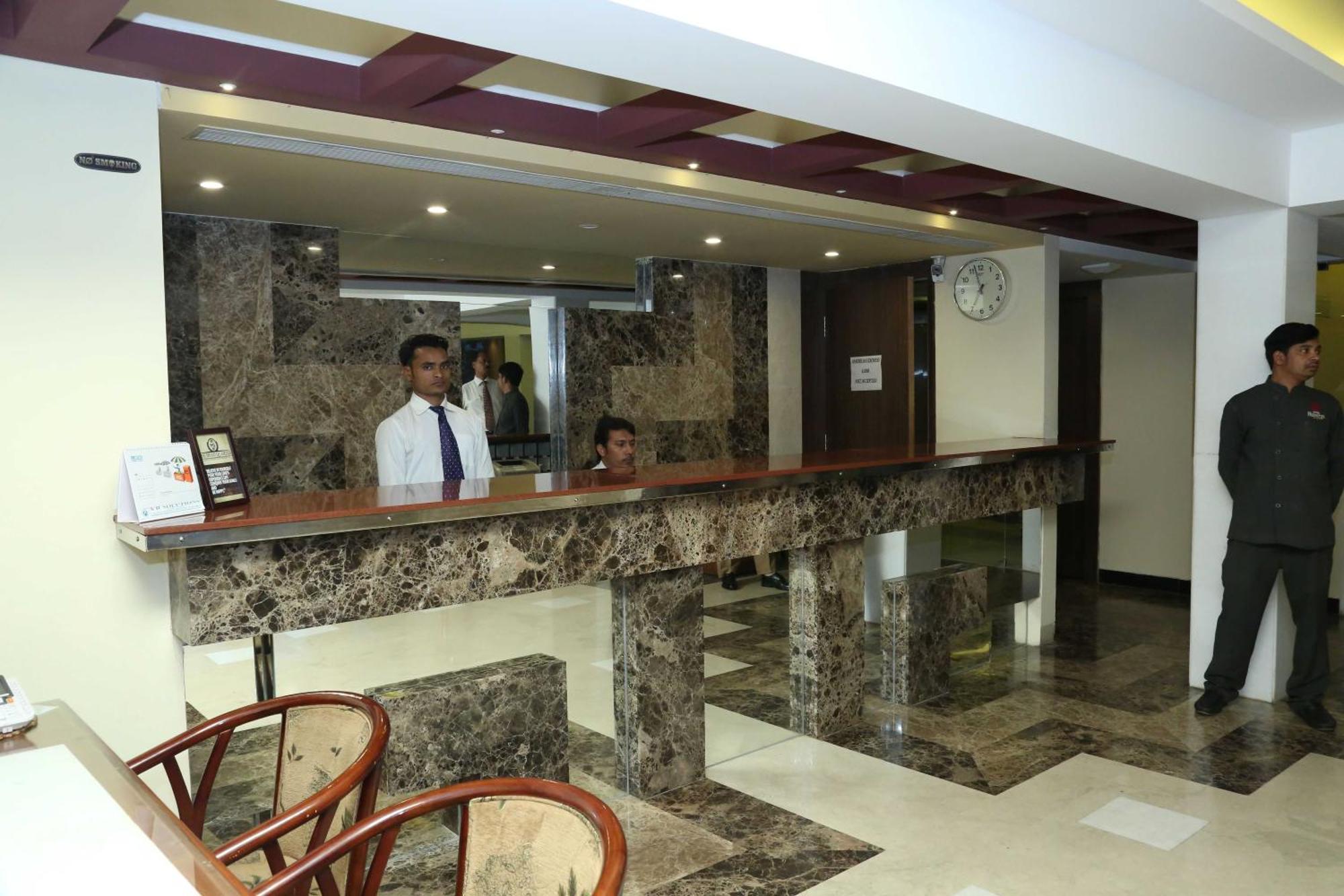 Palette Hotel Nisarga By Sunday Bhopal Extérieur photo