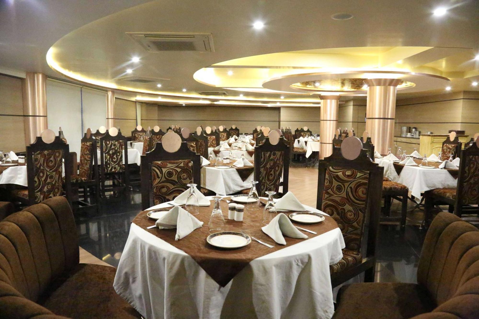 Palette Hotel Nisarga By Sunday Bhopal Extérieur photo