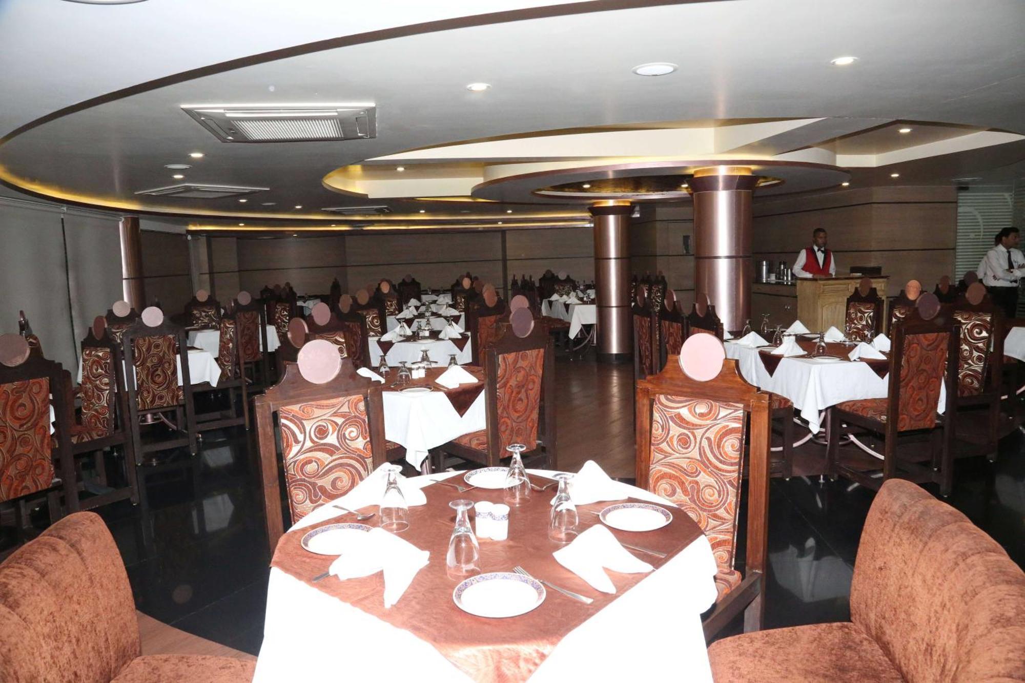 Palette Hotel Nisarga By Sunday Bhopal Extérieur photo